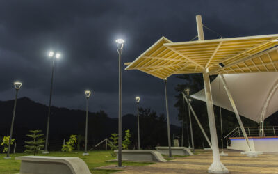 Construcción e instalación de parasoles abanico, Plaza cívica de la parroquia Alajuela.